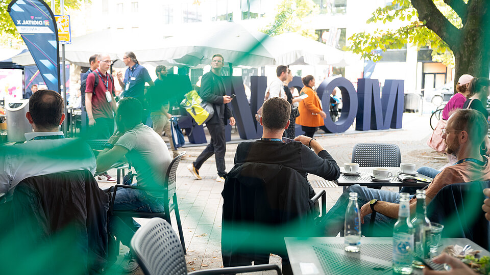 Rohde & Schwarz Networks and Cybersecurity bei der Digital X in Köln