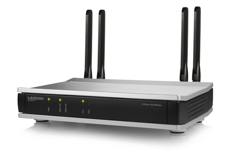 Produktbild LANCOM L-822acn dual Wireless in schräger Frontansicht